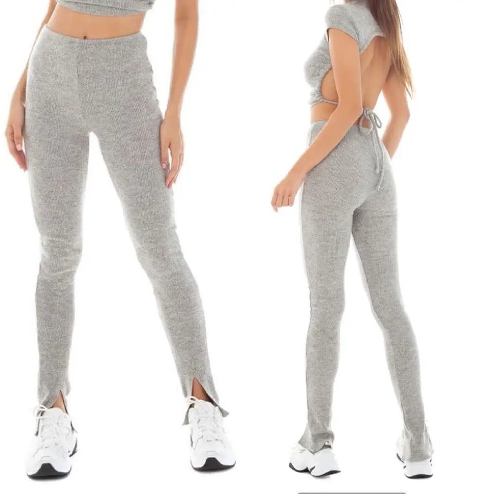 ARE YOU AM I Gray Leggings